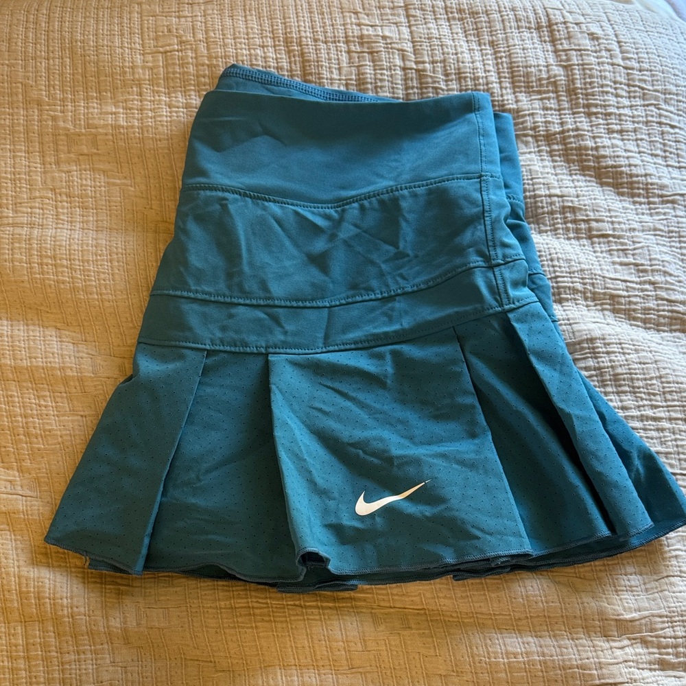 Nike Turquoise Pleated Skirt